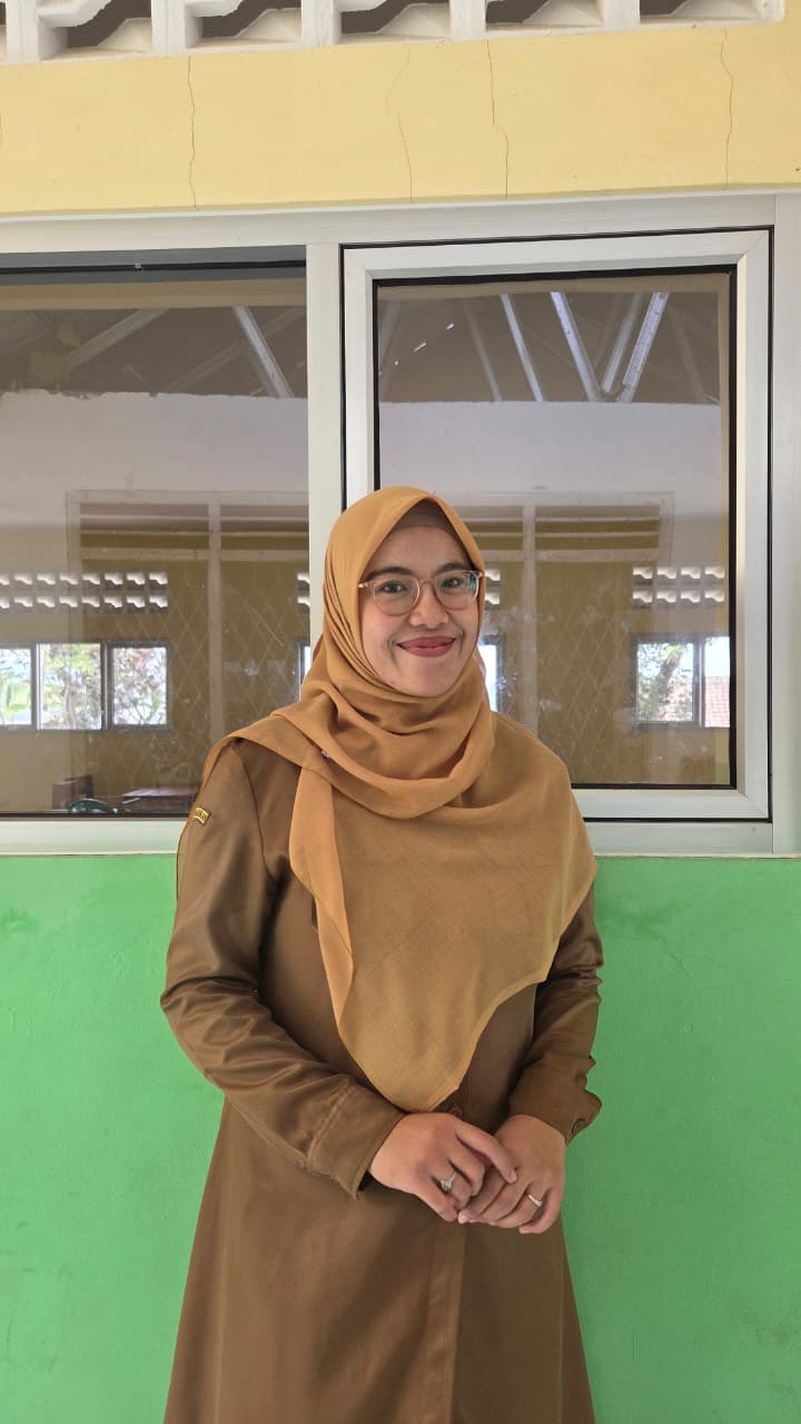 Seni Selvia, S.Pd