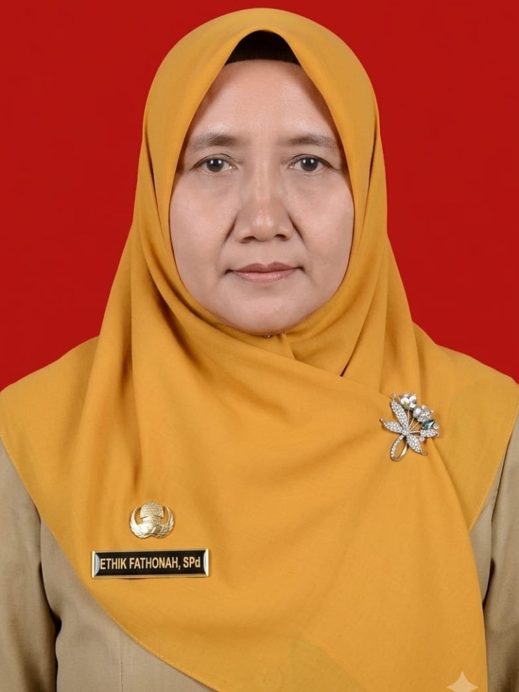 Ethik Fathonah, S.Pd